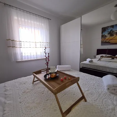 Lujic קריקווניצה