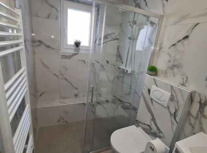 شقة Lujic تْسْغيكفانِتْسا